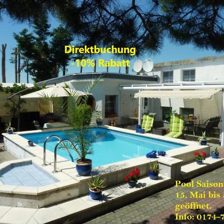 Pension Muench "Am Anger" Neuseusslitz Экстерьер фото